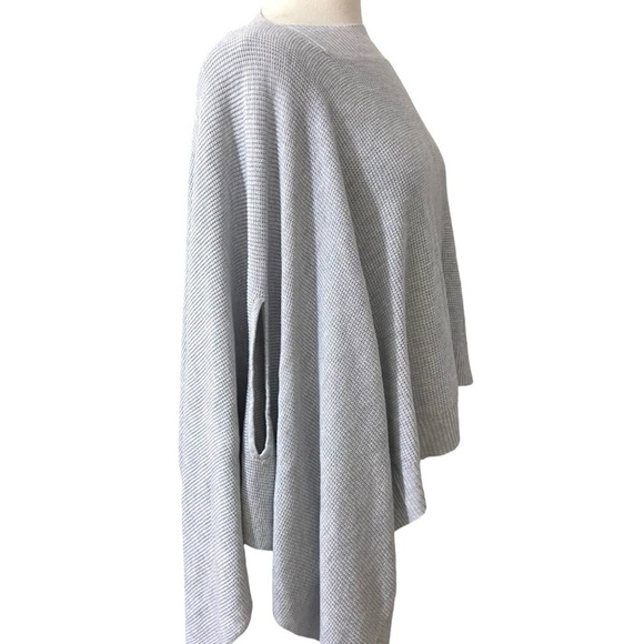 Lululemon Forward Flow Cape Wrap Poncho Cashmere Blend Silver Gray One Size - Picture 5 of 11